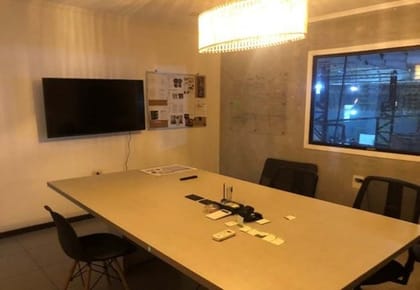Remato Propiedad Estratégica Con Depósitos Y Oficinas En Las Mercedes !.