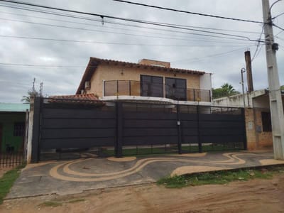 Casa Amoblada de 4 Dormitorios en Alquiler - San Lorenzo