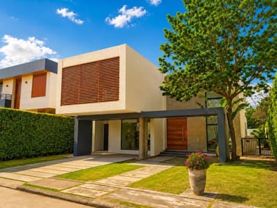 CASA EN VENTA - SC LA VIEJA (URUBO)