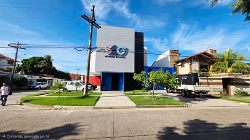 EDIFICIO COMERCIAL EN ESQUINA