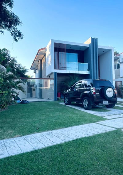LUJOSA CASA EN ALQUILER, DENTRO DE CONDOMINIO BOSQUES DE LA COLINA 