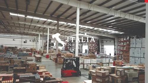 Predio Logistico Y Comercial De 10000 M2 Techados Y 4000 Exteriores En 3 Hect