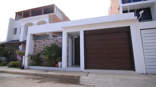 CASA DE UN PISO EN VENTA URB. MIRAFLORES CONTRY CLUB