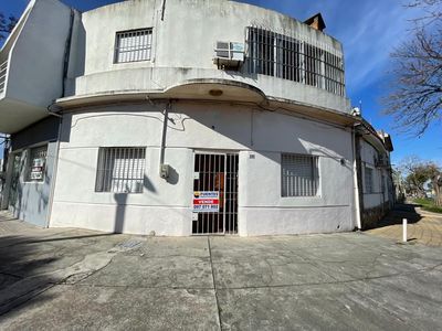 Propiedad de 2 plantas en venta