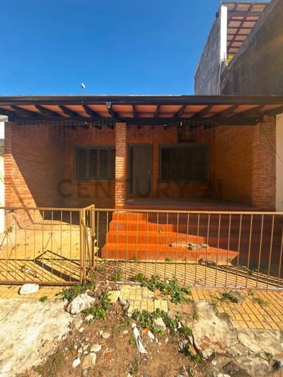 VENDO CASA PARA REFACCIONAR O DEMOLER EN EL CENTRO DE ASUNCION