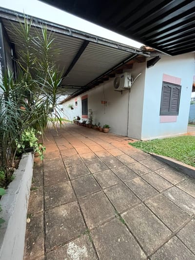 Luque Amplia casa en Venta ????