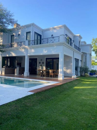 HERMOSA RESIDENCIA EN ALQUILER EN MARIANO 