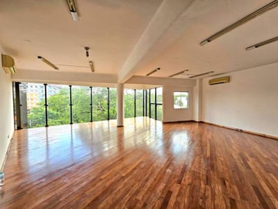 Alquilo Oficina Corporativa en Villa Morra