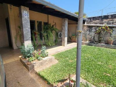 Casa en Loma Pyta, Asunción, a Pasos de Todo
