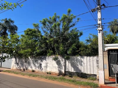 Terreno 420 m² (12x35), zona céntrica de San Lorenzo