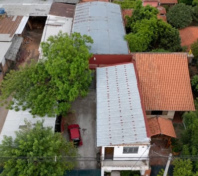 Vendo Propiedad Con Tinglado/deposito, Oficinas Y Duplex En Santisima Trinidad!!