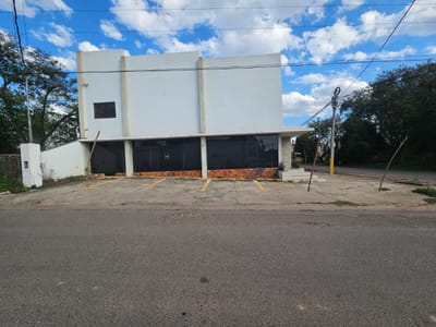 ALQUILO SALÓN COMERCIAL EN LUQUE 
