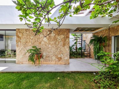 Casa en venta a media cuadra de la Av. Pirai 