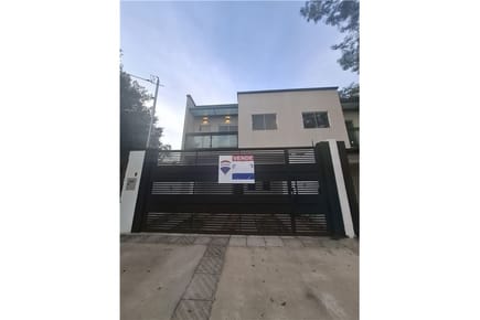 EN VENTA HERMOSO E IMPECABLE DÚPLEX A ESTRENAR