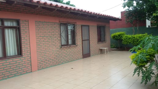 Casa en Venta. Urbanización el Trapiche, 2 dormitorios, $us 60.000, Wsapp. 71016