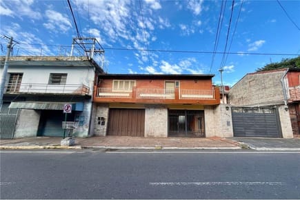 VENDO CASA EN SAJONIA ZONA PALACIO DE JUSTICIA