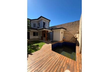  Dúplex en alquiler en Villa Morra