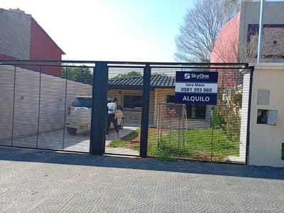 ALQUILO CASA 2 DORMITORIOS EN LAMBARÉ ZONA CACIQUE!!!