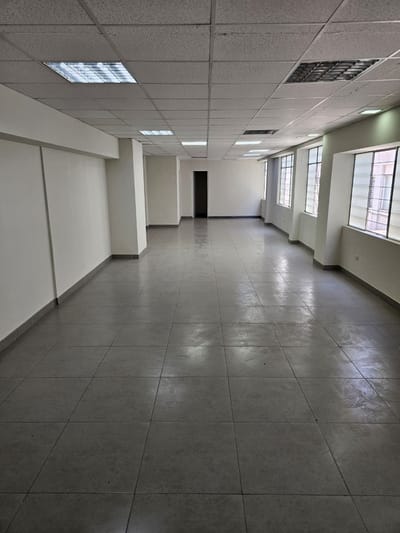 Alquiler De Oficina En Lima - 118 M2 Jiron De La Union - Centro De Lima