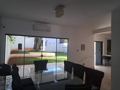 ENCANTADORA CASA EN LAMBARE