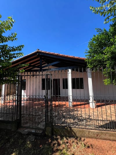 VENDO AMPLIA PROPIEDAD EN SAN LORENZO 
