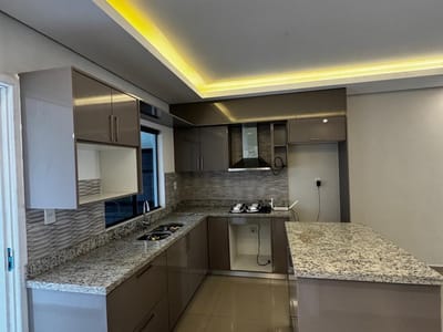 Duplex De 3 Habitaciones Con Patio En Luque