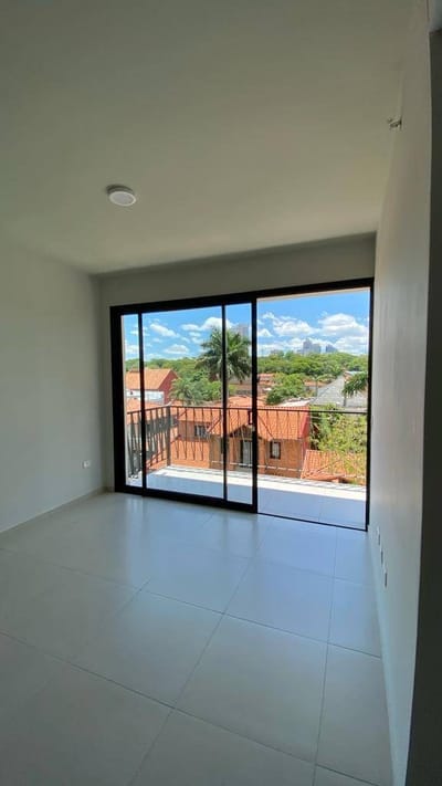 En Venta Departamento en el Edificio Home Ycua Sati, Asuncion.