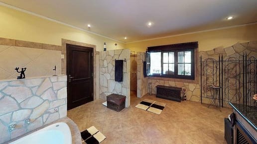 VENDO RESIDENCIA EN LAMBARÉ