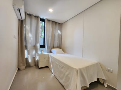 *ALQUILO DEPARTAMENTO AMOBLADO CON PATIO PRIVADO , BARRIO YCUA SATI