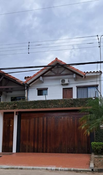 Casa en Alquiler, zona Expocruz y cerca del Colegio Francés