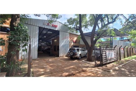EN VENTA AMPLIO TINGLADO CON RENTA EN ZONA NORTE