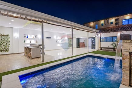 CASA DE 4 HABITACIONES Y PISCINA