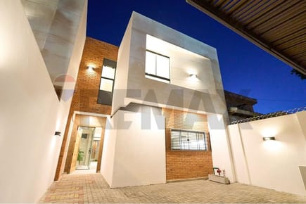 CASA PAREADA A ESTRENAR