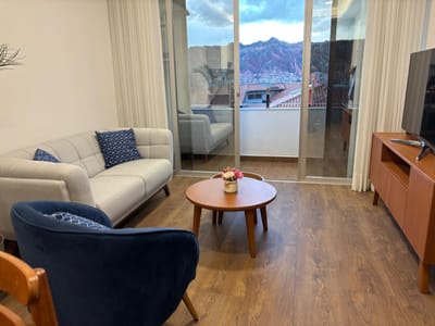 EN ALQUILER MODERNO DEPARTAMENTO EN CALACOTO CALLE 20