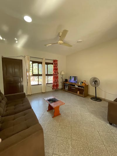 EN VENTA CASA DE 4 DORMITORIOS EN LAMBARE BARRIO SAN ANTONIO 