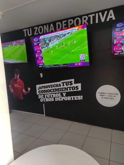 AMPLIO LOCAL COMERCIAL EN ESQUINA - URB. IGNACIO MERINO - PIURA