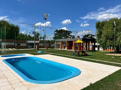 ALQUILO CHALET EN LUQUE
