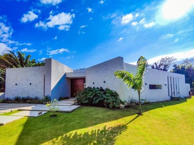 En Venta! Lujosa casa en el Urubó