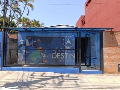 Alquilo Local ideal para oficina o showroom Zona Paseo Adensam. - Id: 32198