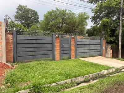 EN VENTA CASA QUINTA EN LAMBARÉ