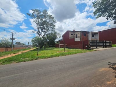 En venta terreno en esquina, en la zona residencial de la ciudad de Nemby