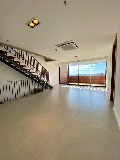 En Venta Ph De 3 Niveles Zona Embajada Americana
