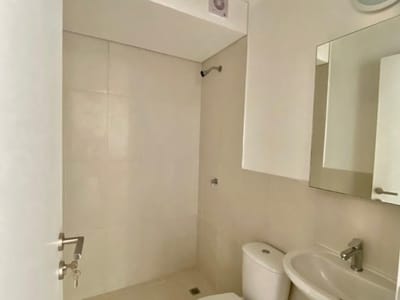 ALQUILO CASA DE 2 HABITACIONES EN CONDOMINIO CERRADO – LOMA MERLO
