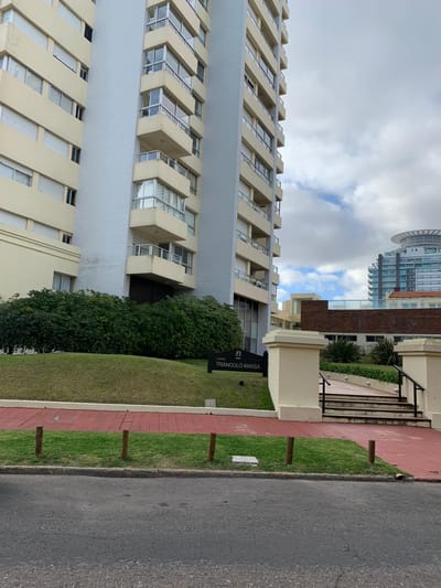Edificio Torre De Triangulo Mansa