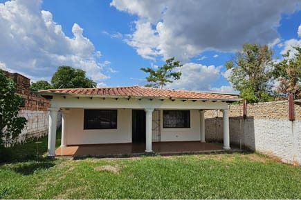 Casa en Venta en Virgen del Rosario San Lorenzo   J. A