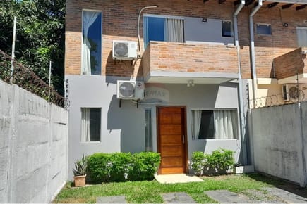 Dúplex de 3 dormitorios en Lambaré 