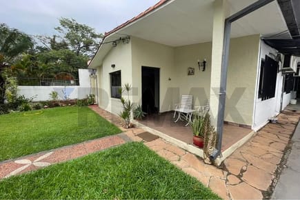 CASA EN VENTA EN GRUPO HABITACIONAL