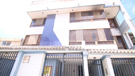 DEPARTAMENTO  EN VENTA  URB.MIRAFLORES  - PIURA