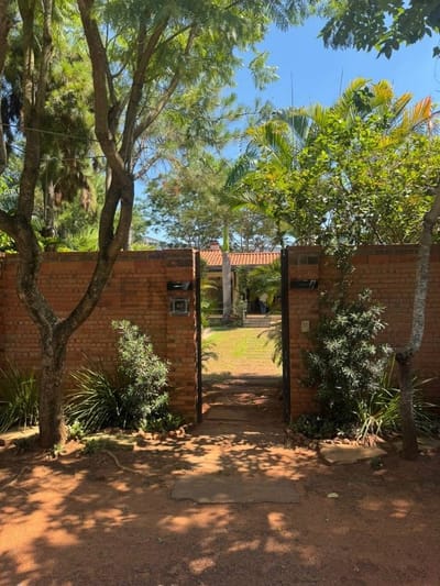 Casa 1 suite, 208 m2, B. Cerrado La Floresta - Luque