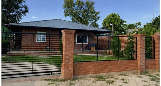 Vendo casa en Lambaré - Zona Colegio Gutenberg